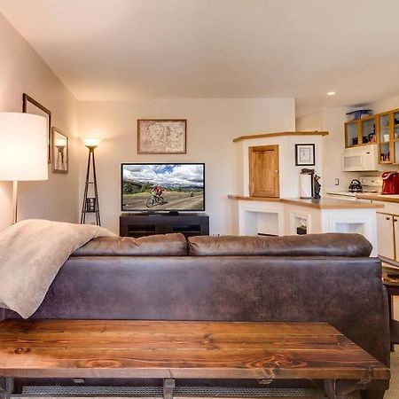 ברקנרידג' Cozy Red Roost Residence Essential Getaway מראה חיצוני תמונה