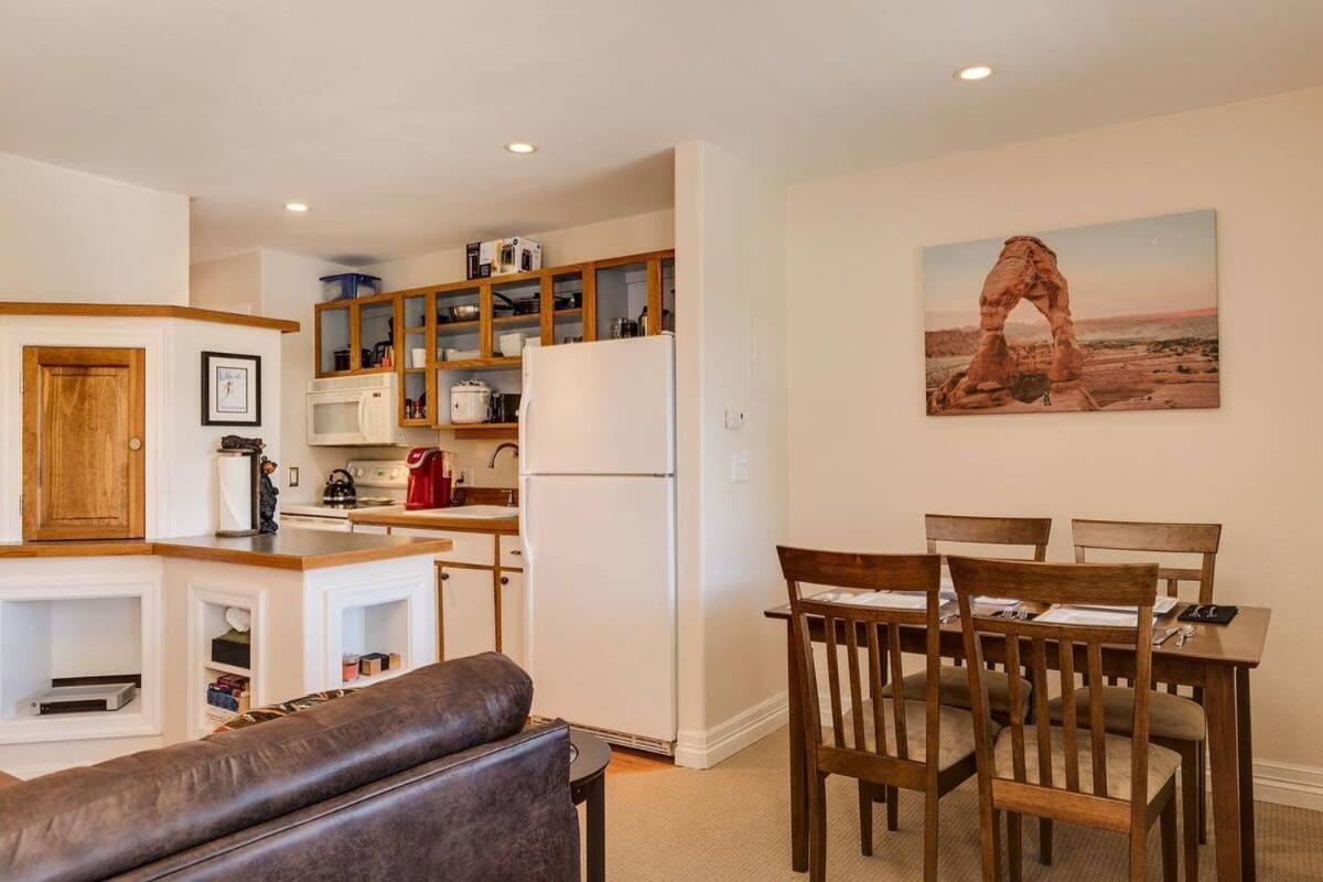 ברקנרידג' Cozy Red Roost Residence Essential Getaway מראה חיצוני תמונה